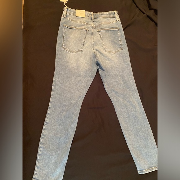 Universal Thread Jeans - Picture 3 of 3